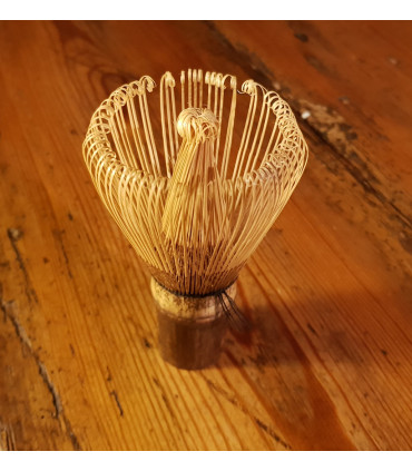 Chasen, fouet japonais pour la préparation du thé Matcha - 80 brins.