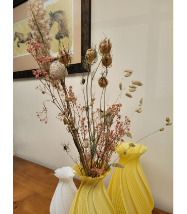 Original vase and dried flowers.